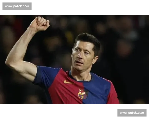 莱万复盘：中场失控需纠错，百球目标今年无望